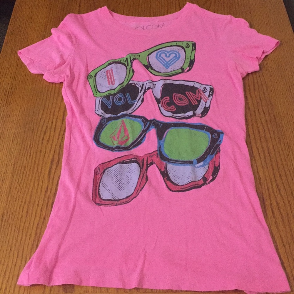 "I love Volcom" Sunglasses design shirt